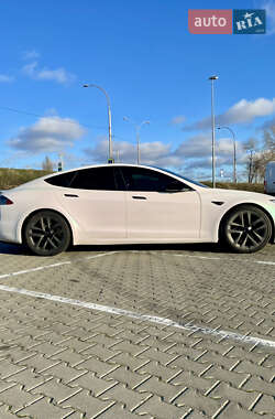 Лифтбек Tesla Model S 2021 в Киеве