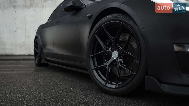 Лифтбек Tesla Model S 2021 в Киеве фото 4 Лифтбек Tesla Model S 2021 в Киеве