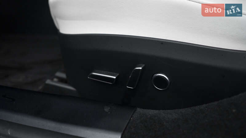 Лифтбек Tesla Model S 2021 в Киеве фото 28 Лифтбек Tesla Model S 2021 в Киеве