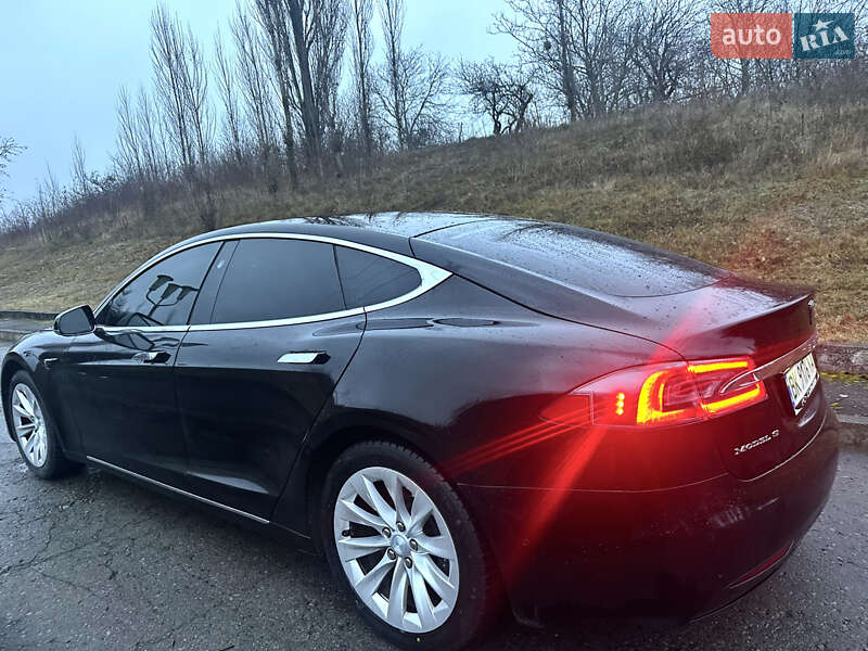Лифтбек Tesla Model S 2018 в Ровно фото 4 Лифтбек Tesla Model S 2018 в Ровно