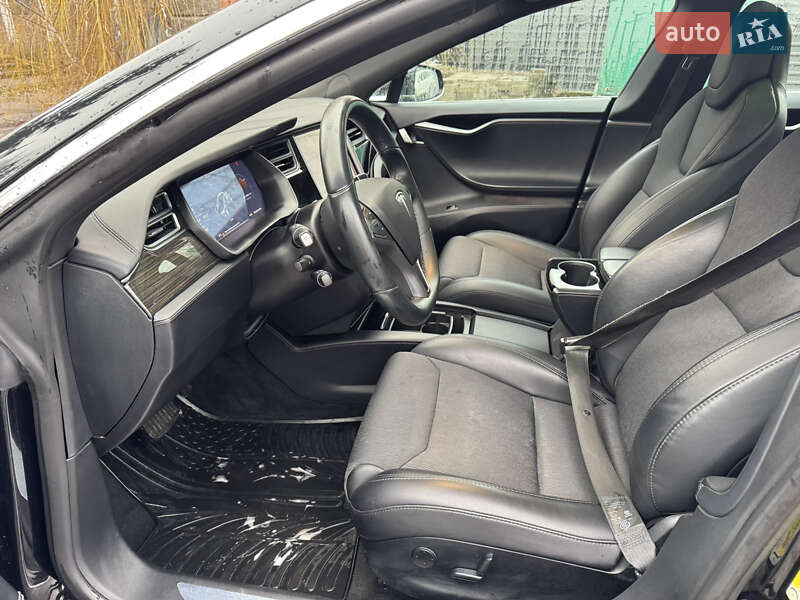 Лифтбек Tesla Model S 2019 в Радивилове