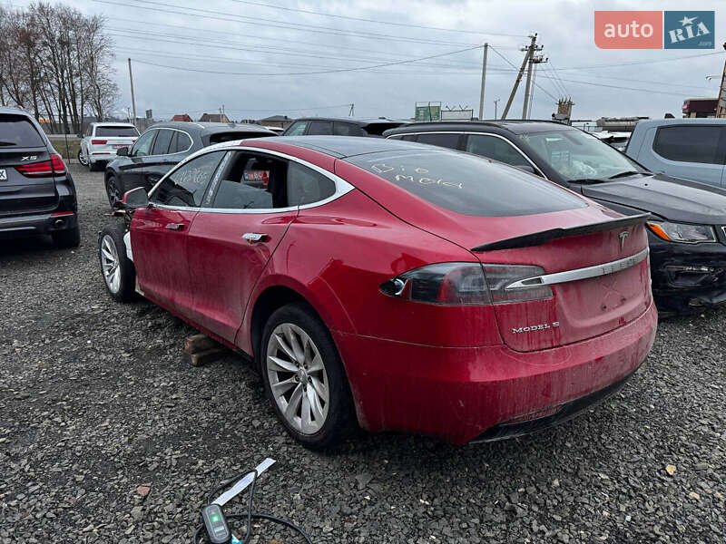 Лифтбек Tesla Model S 2016 в Луцке фото 2 Лифтбек Tesla Model S 2016 в Луцке