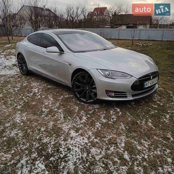 Лифтбек Tesla Model S 2013 в Ивано-Франковске фото 37 Лифтбек Tesla Model S 2013 в Ивано-Франковске