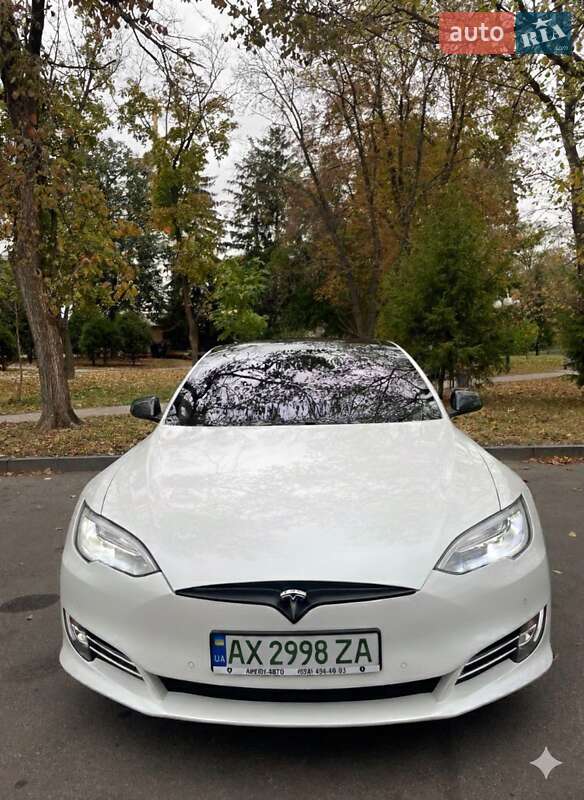 Лифтбек Tesla Model S 2012 в Харькове фото 3 Лифтбек Tesla Model S 2012 в Харькове