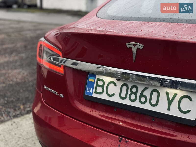 Лифтбек Tesla Model S 2016 в Львове фото 5 Лифтбек Tesla Model S 2016 в Львове