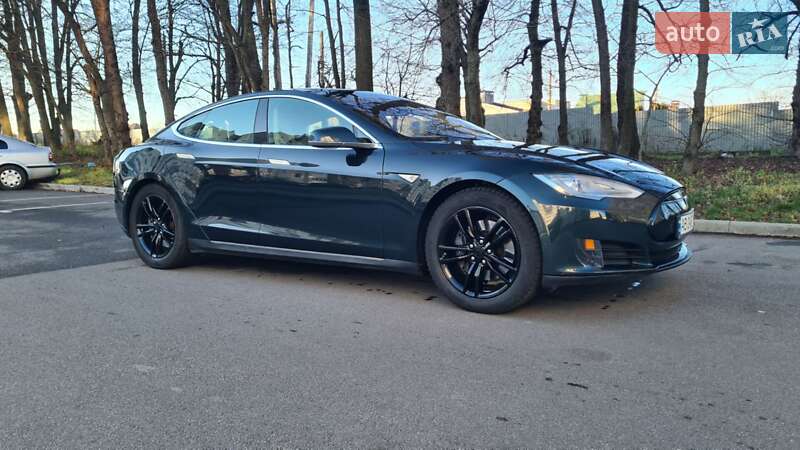 Лифтбек Tesla Model S 2013 в Виннице фото 17 Лифтбек Tesla Model S 2013 в Виннице