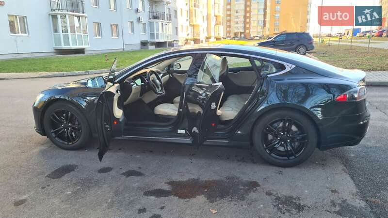 Лифтбек Tesla Model S 2013 в Виннице фото 32 Лифтбек Tesla Model S 2013 в Виннице