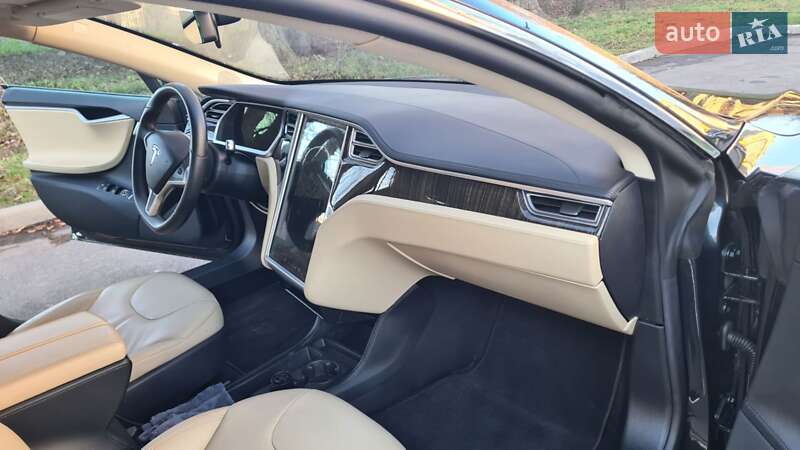 Лифтбек Tesla Model S 2013 в Виннице фото 35 Лифтбек Tesla Model S 2013 в Виннице