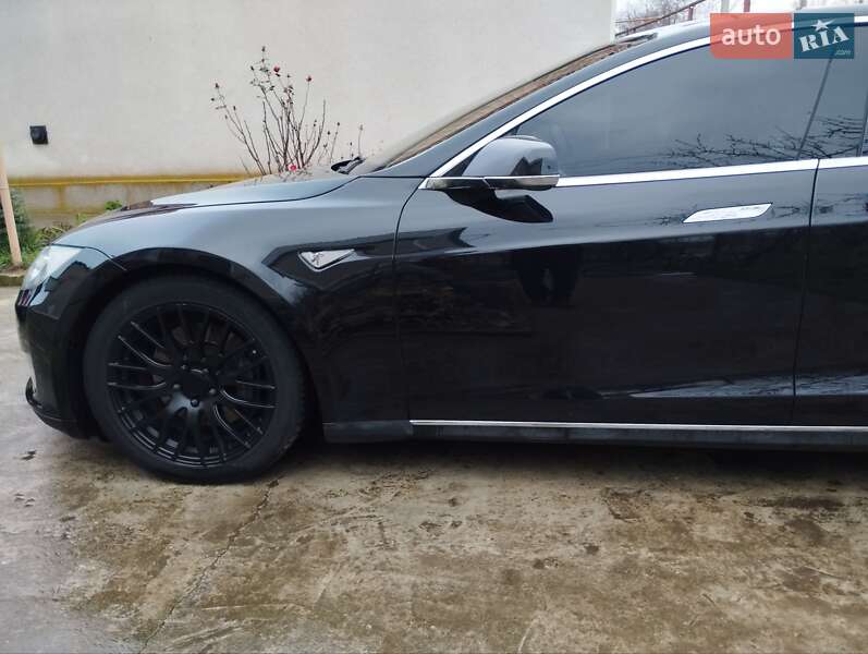Лифтбек Tesla Model S 2015 в Кривом Роге фото 8 Лифтбек Tesla Model S 2015 в Кривом Роге