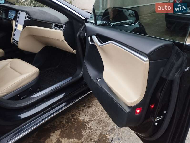 Лифтбек Tesla Model S 2015 в Кривом Роге фото 20 Лифтбек Tesla Model S 2015 в Кривом Роге