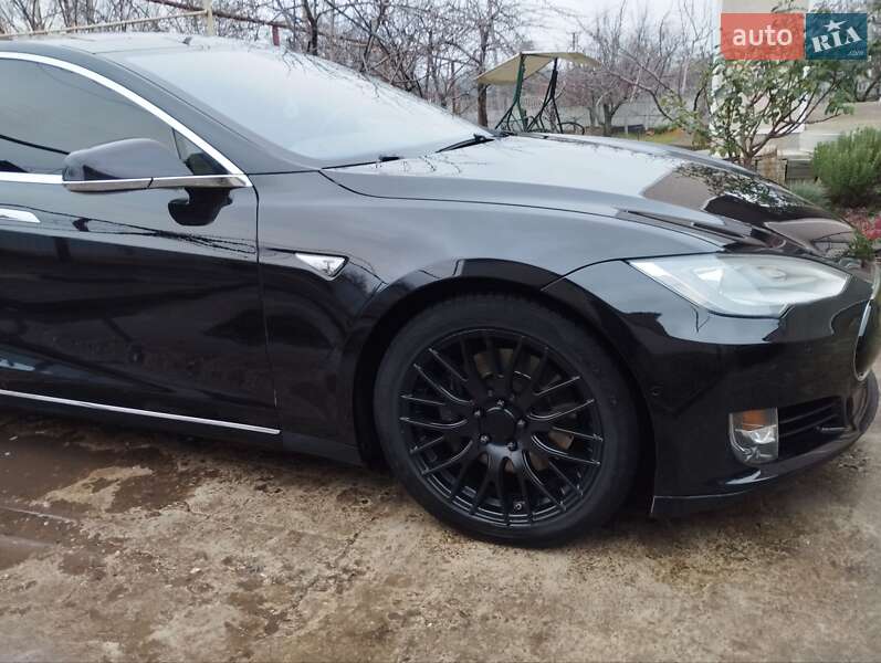 Лифтбек Tesla Model S 2015 в Кривом Роге фото 17 Лифтбек Tesla Model S 2015 в Кривом Роге
