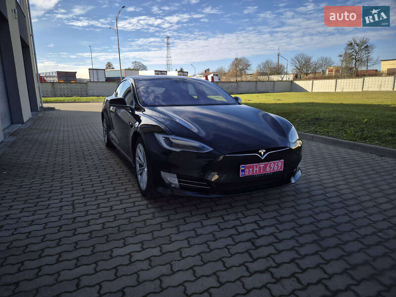 Лифтбек Tesla Model S 2017 в Радехове фото 2 Лифтбек Tesla Model S 2017 в Радехове