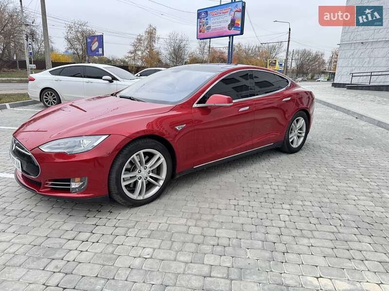 Лифтбек Tesla Model S 2014 в Полтаве фото 3 Лифтбек Tesla Model S 2014 в Полтаве