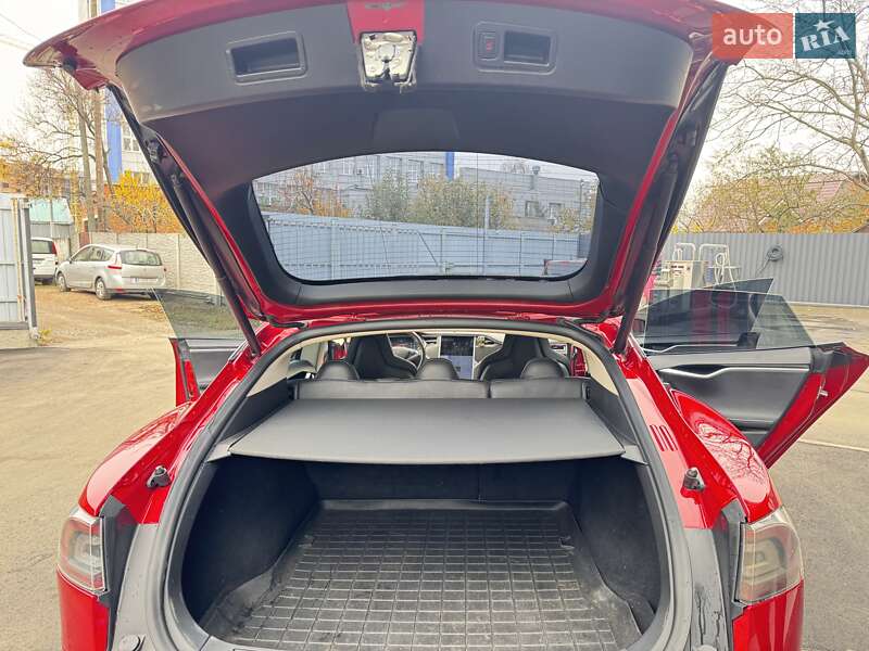 Лифтбек Tesla Model S 2014 в Полтаве фото 31 Лифтбек Tesla Model S 2014 в Полтаве