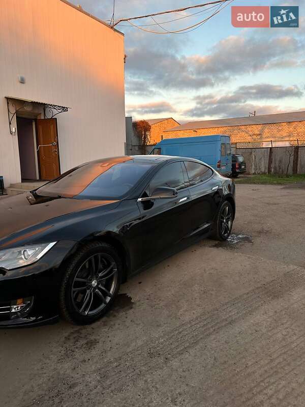 Лифтбек Tesla Model S 2015 в Одессе