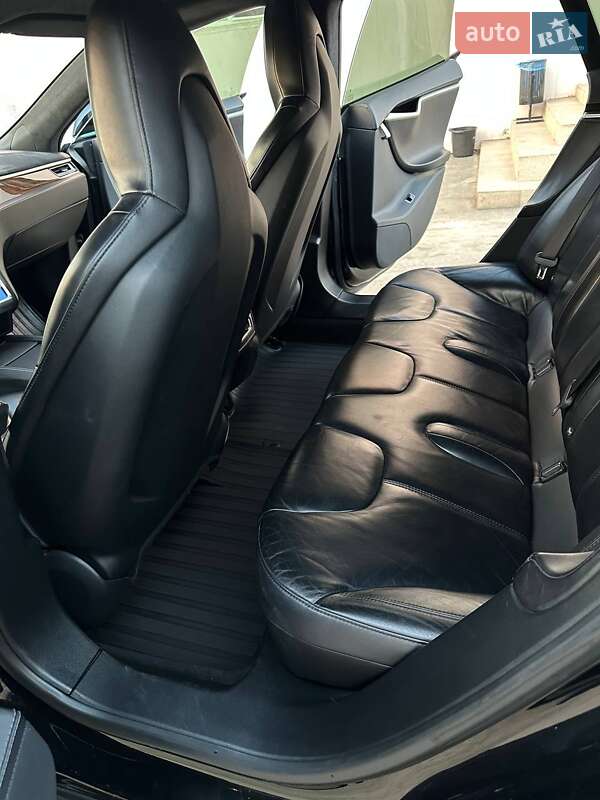 Лифтбек Tesla Model S 2015 в Одессе