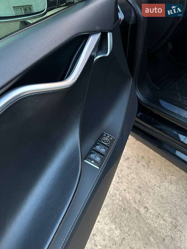 Лифтбек Tesla Model S 2015 в Одессе
