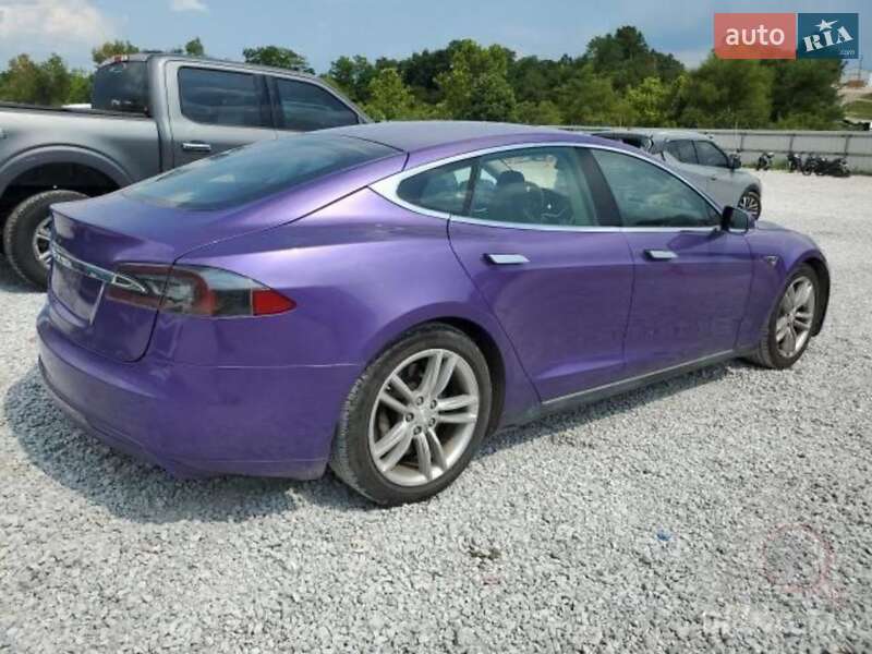 Лифтбек Tesla Model S 2013 в Одессе