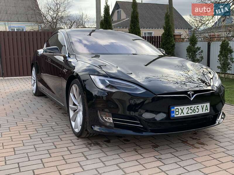 Ліфтбек Tesla Model S 2014 в Хмельницькому