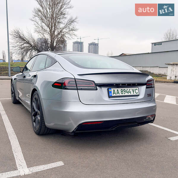 Лифтбек Tesla Model S 2024 в Киеве