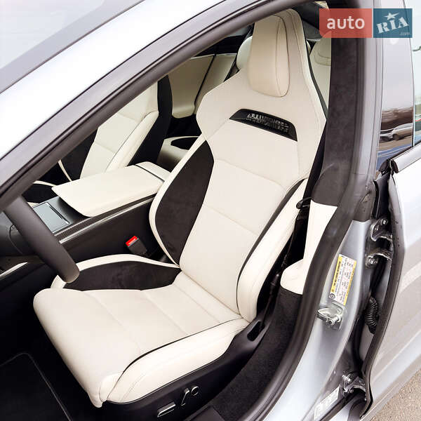 Лифтбек Tesla Model S 2024 в Киеве