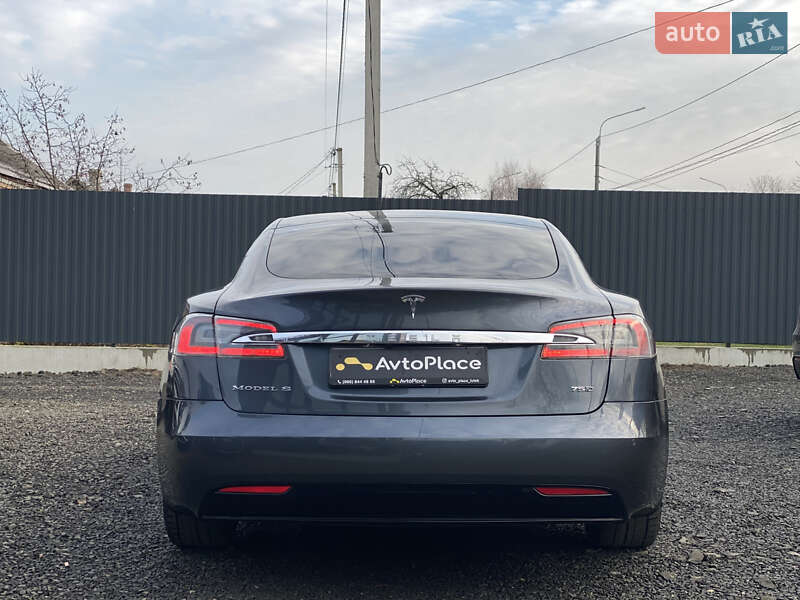Лифтбек Tesla Model S 2017 в Луцке