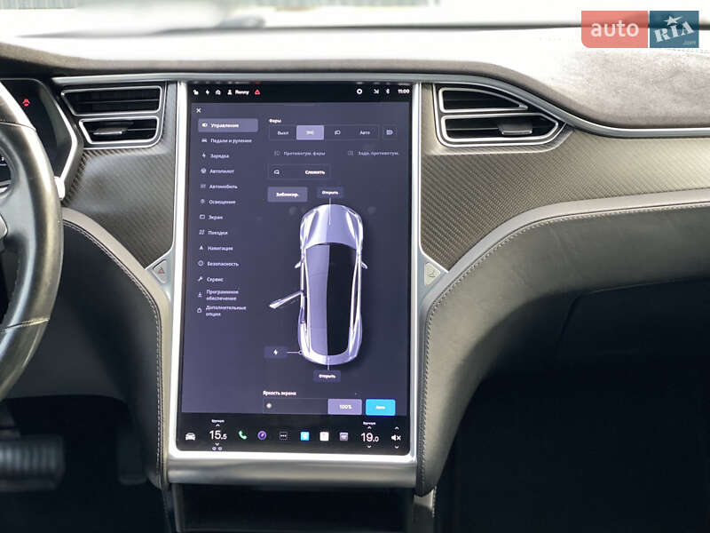 Лифтбек Tesla Model S 2017 в Луцке