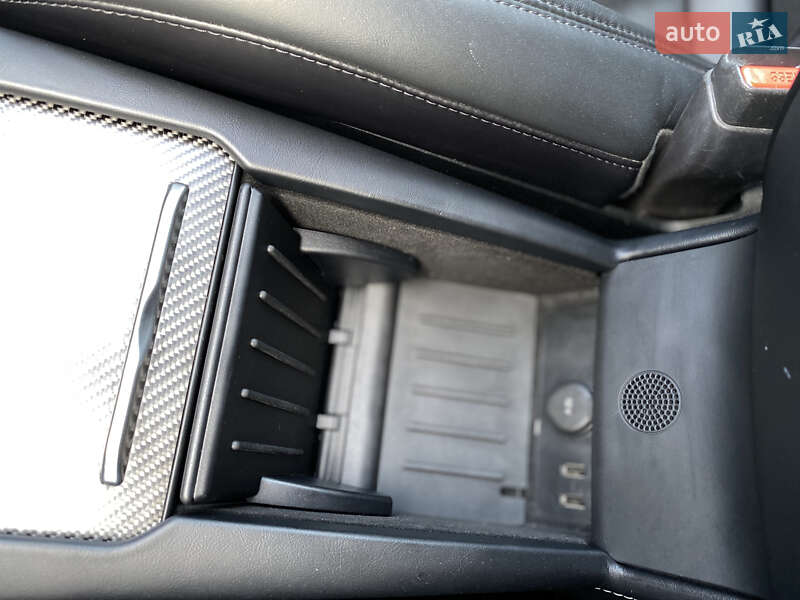 Лифтбек Tesla Model S 2017 в Луцке