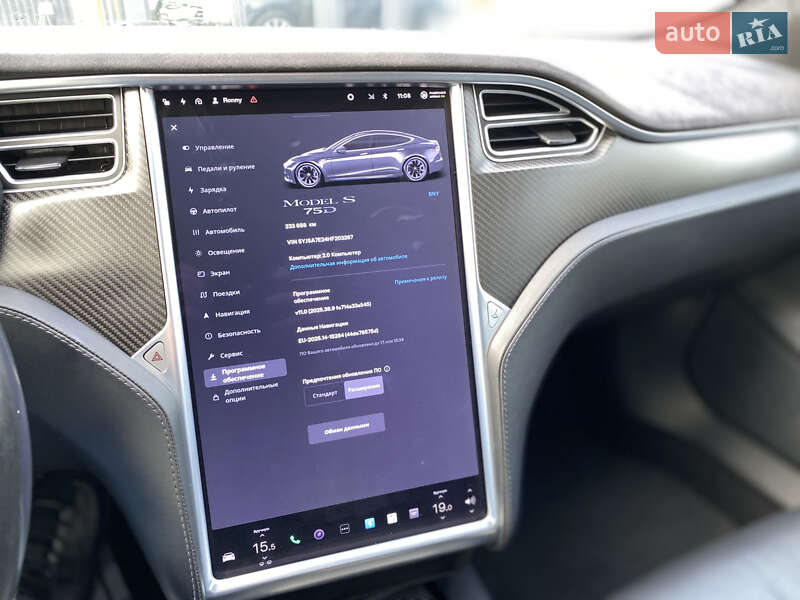 Лифтбек Tesla Model S 2017 в Луцке