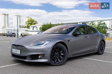 Ліфтбек Tesla Model S 2019 в Києві