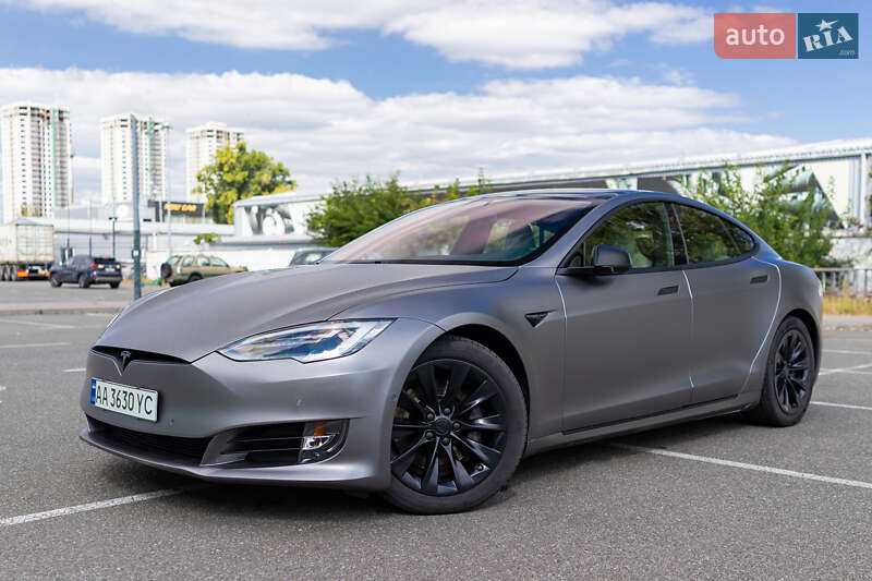 Tesla Model S 2019