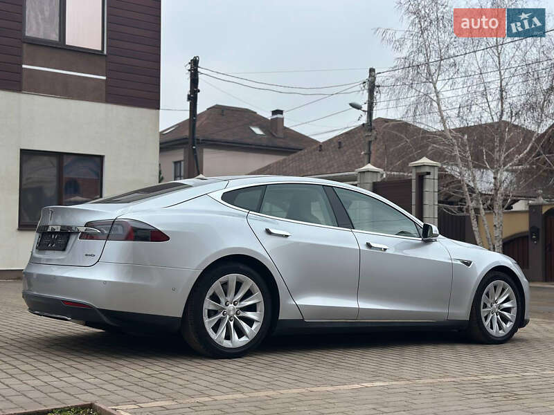 Лифтбек Tesla Model S 2015 в Одессе