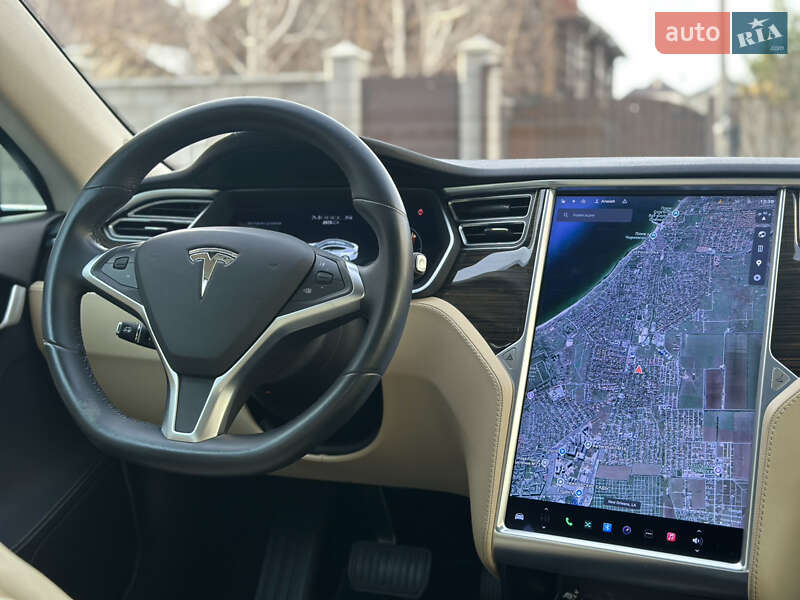 Лифтбек Tesla Model S 2015 в Одессе