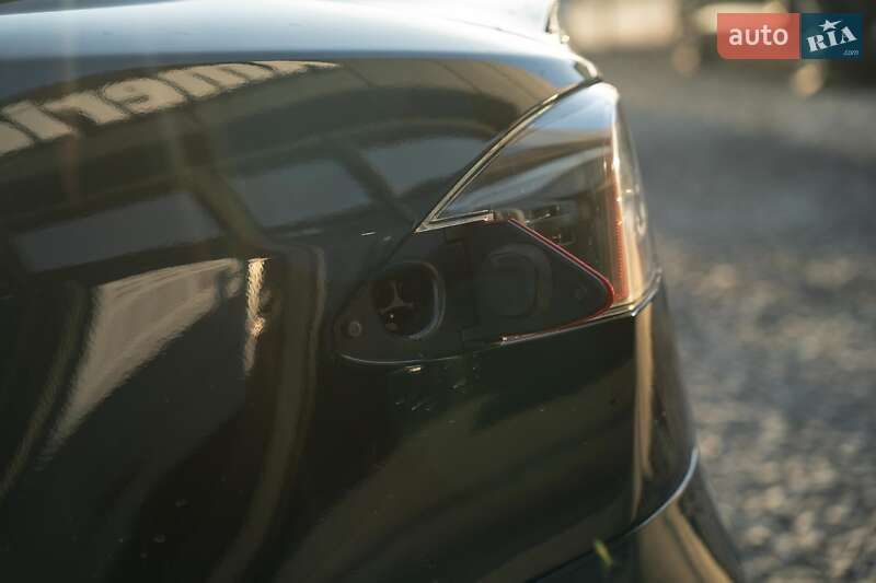 Лифтбек Tesla Model S 2021 в Черновцах фото 16 Лифтбек Tesla Model S 2021 в Черновцах