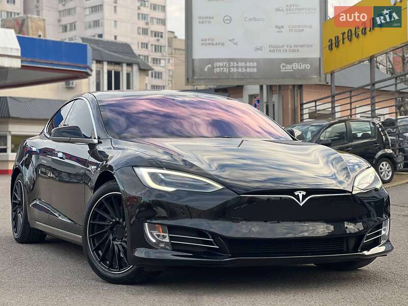 Tesla Model S 2019