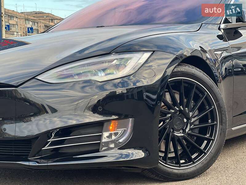 Лифтбек Tesla Model S 2019 в Одессе