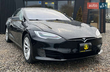 Ліфтбек Tesla Model S 2016 в Коломиї