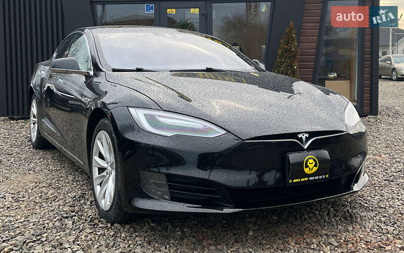 Tesla Model S 2016