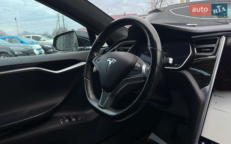 Лифтбек Tesla Model S 2016 в Коломые фото 15 Лифтбек Tesla Model S 2016 в Коломые
