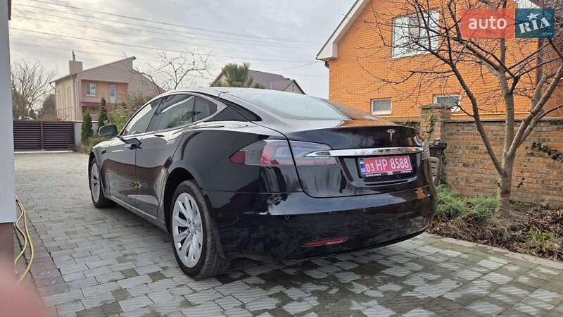 Лифтбек Tesla Model S 2018 в Луцке