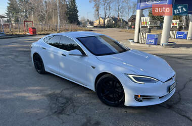 Лифтбек Tesla Model S 2016 в Самборе