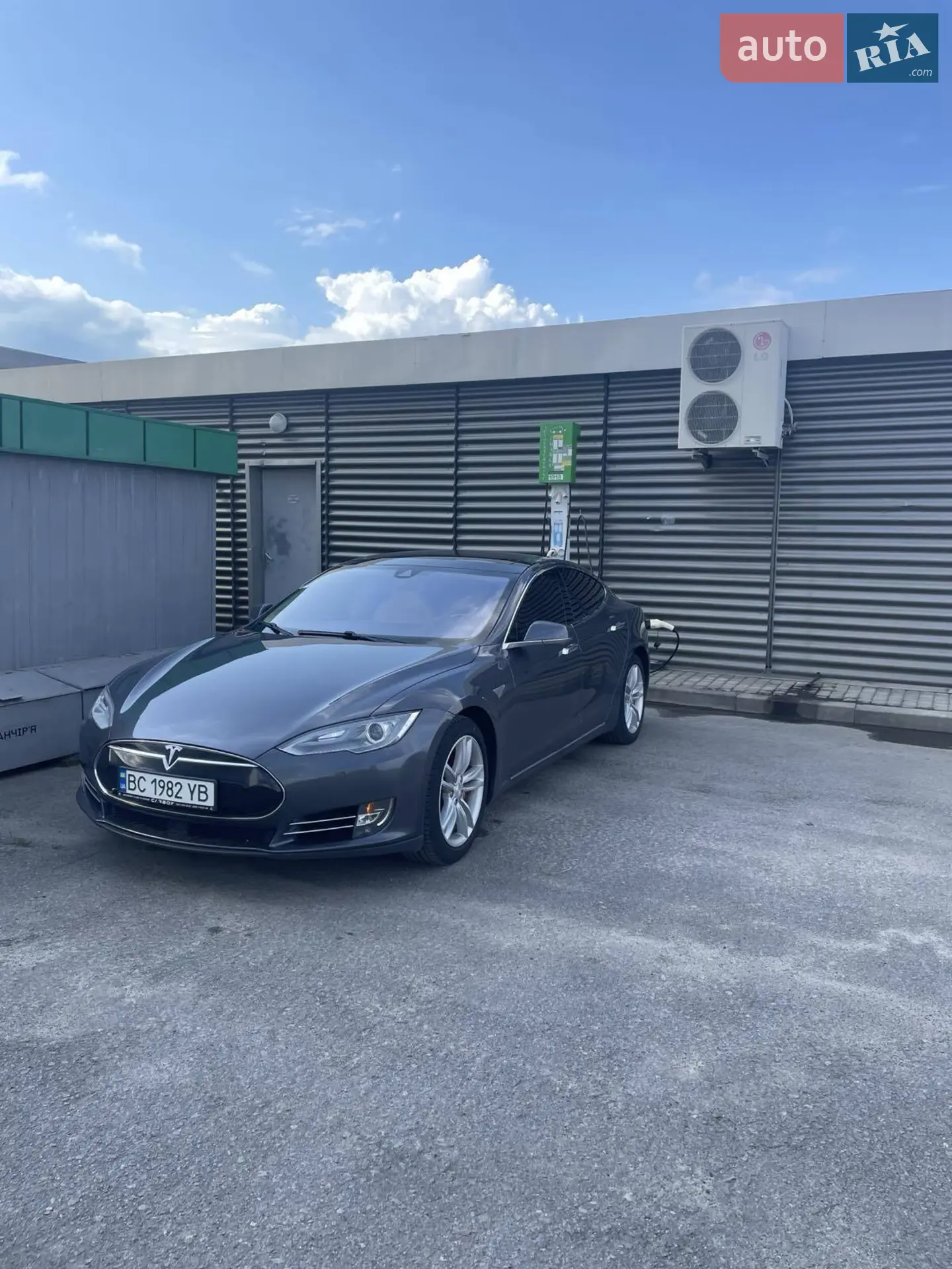2015 Tesla Model S - мініатюра 8