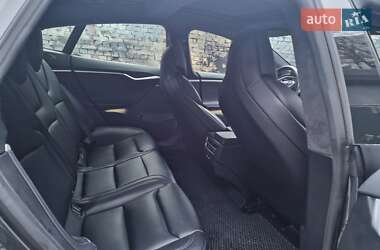 Лифтбек Tesla Model S 2018 в Вышгороде