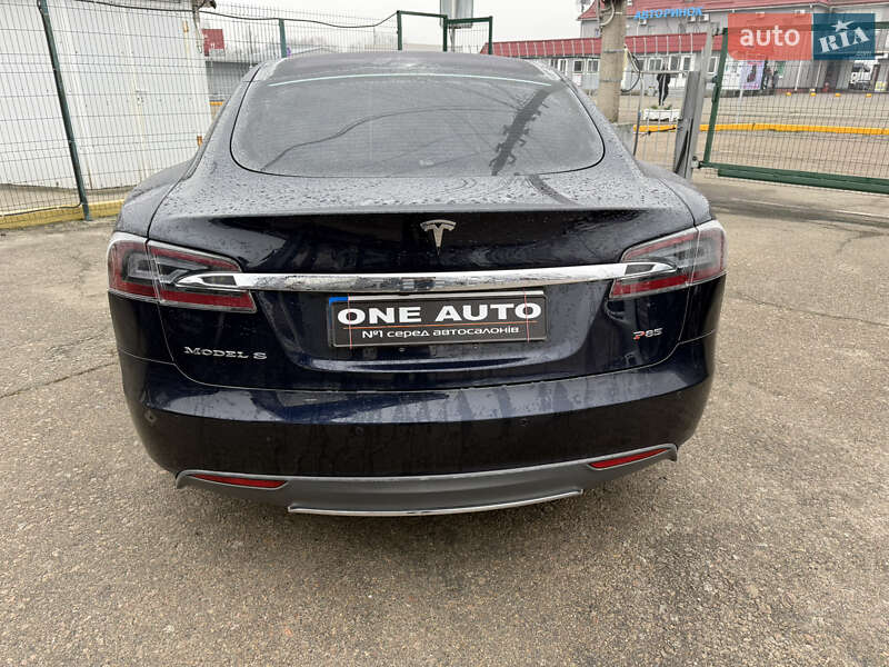 Лифтбек Tesla Model S 2013 в Киеве фото 3 Лифтбек Tesla Model S 2013 в Киеве