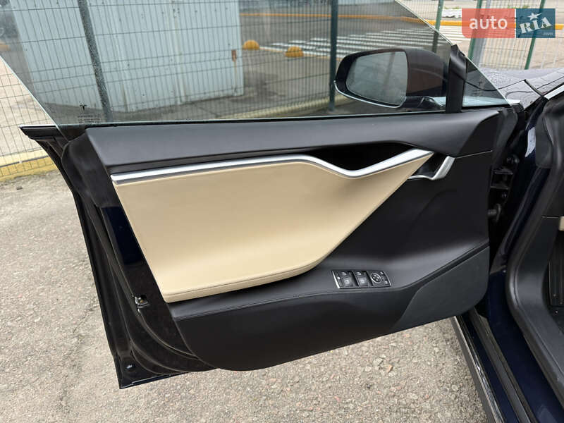 Лифтбек Tesla Model S 2013 в Киеве фото 13 Лифтбек Tesla Model S 2013 в Киеве