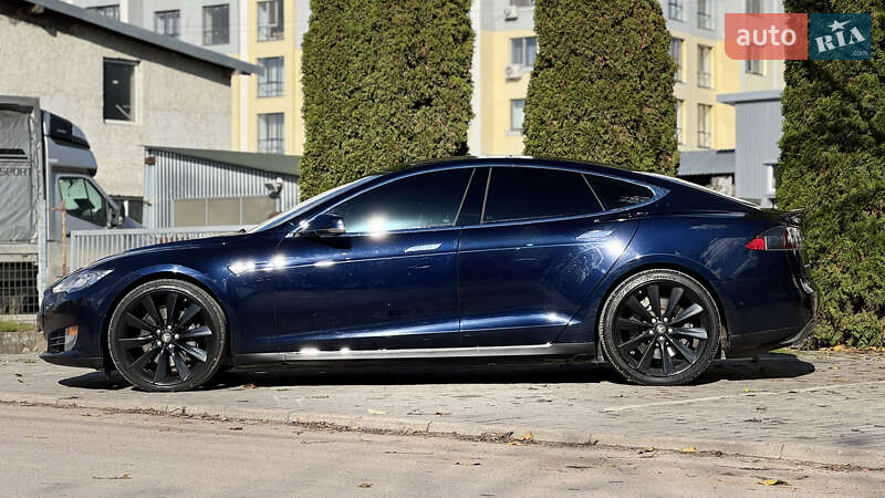 Лифтбек Tesla Model S 2014 в Ивано-Франковске