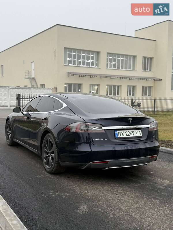 Лифтбек Tesla Model S 2014 в Хмельницком фото 6 Лифтбек Tesla Model S 2014 в Хмельницком