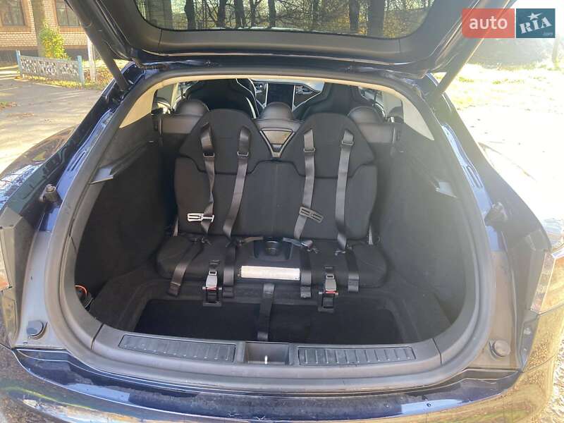 Лифтбек Tesla Model S 2014 в Хмельницком фото 36 Лифтбек Tesla Model S 2014 в Хмельницком