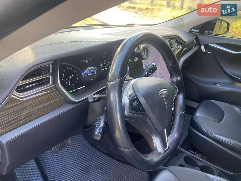 Лифтбек Tesla Model S 2014 в Хмельницком фото 38 Лифтбек Tesla Model S 2014 в Хмельницком
