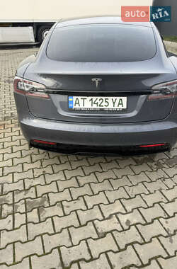 Лифтбек Tesla Model S 2022 в Коломые